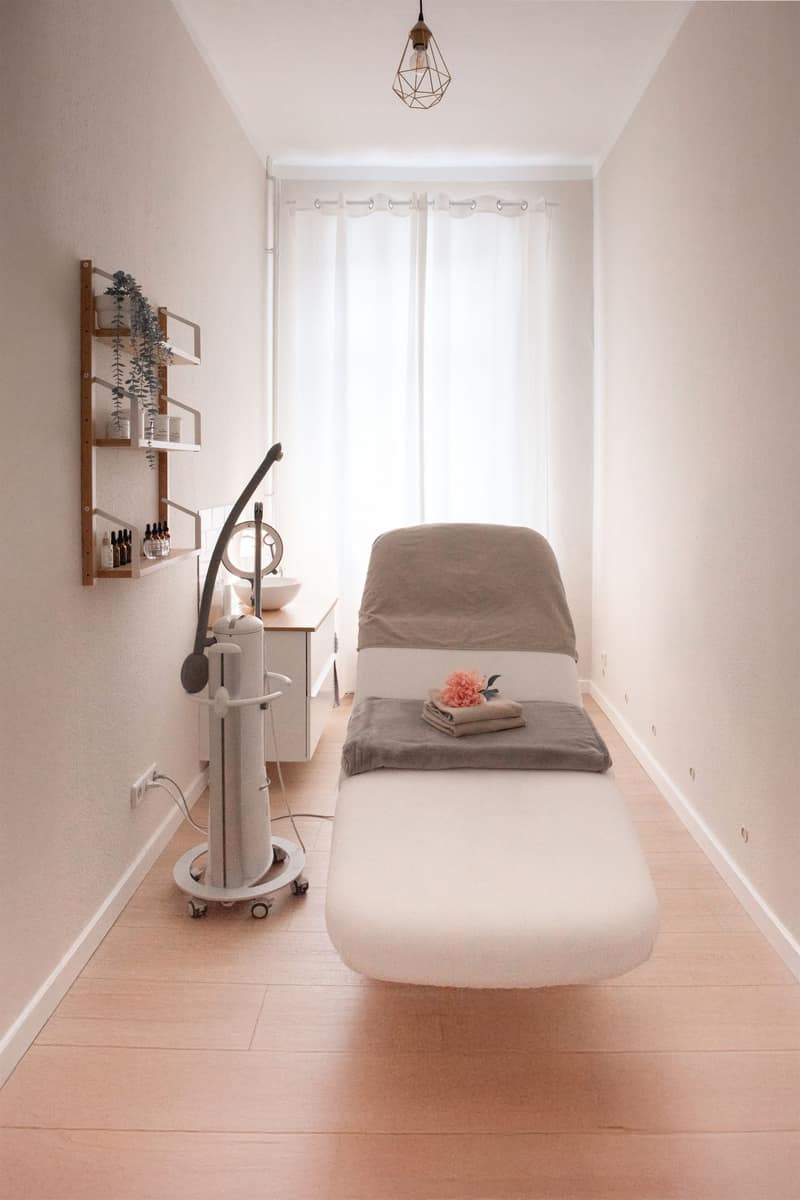 Cosmetic treatment at Neo Cosmetic Berlin